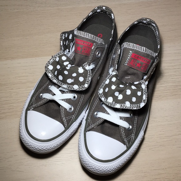 grey polka dot converse